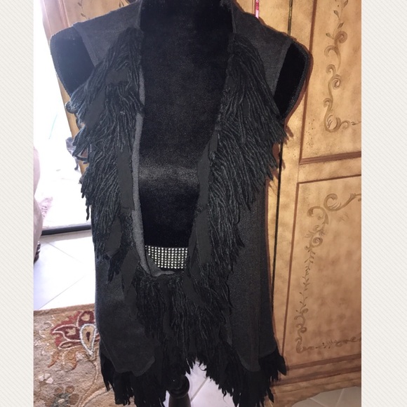 Cable & Gauge fringed VEST; LARGE (charcoal grey color with black fringe) - Picture 5 of 11